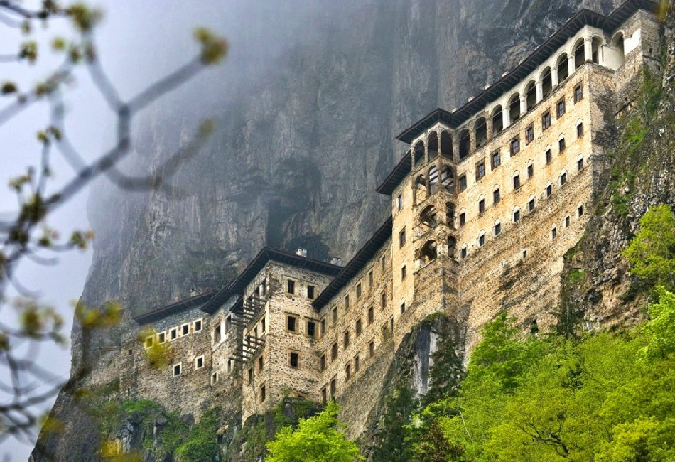 <br />
<b>Notice</b>:  Undefined property: stdClass::$title in <b>/home/orhan/public_html/templates/get_albums.php</b> on line <b>52</b><br />
